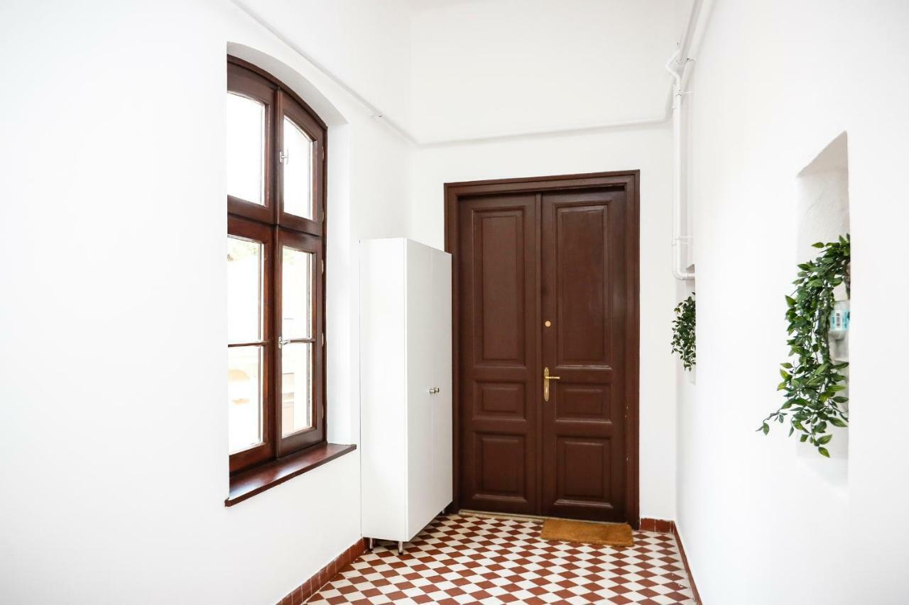 D8 Design Apartment & Studio เอ็กเกอร์ ภายนอก รูปภาพ